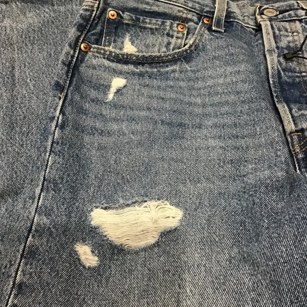 Levis 501 Women's 31 x 28‎ Blue High Rise Distressed  Skinny Jeans Size
